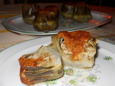 Alcachofas rellenas de sobrasada vegetariana.