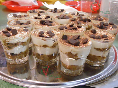 Vasitos de tiramisú.